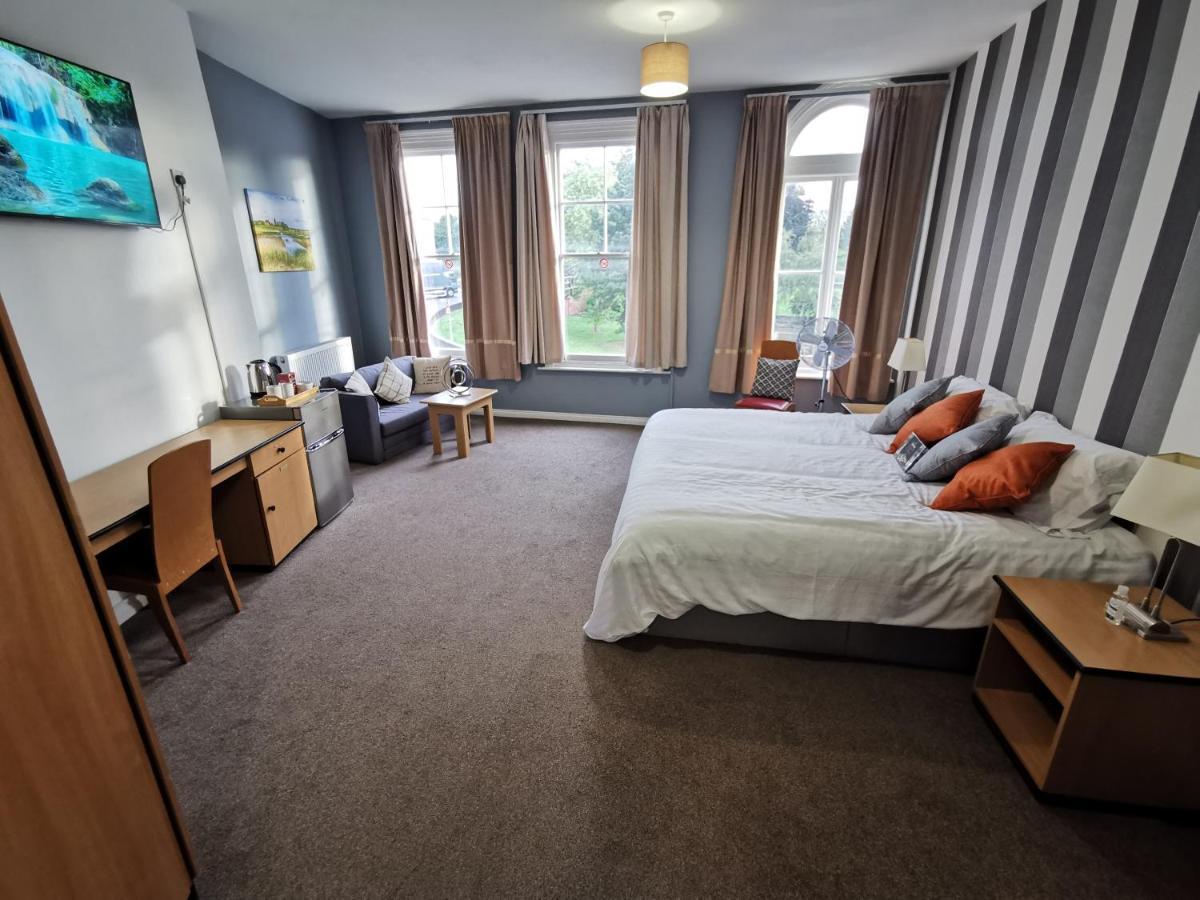 Aspire 860 Hotel Colchester Buitenkant foto