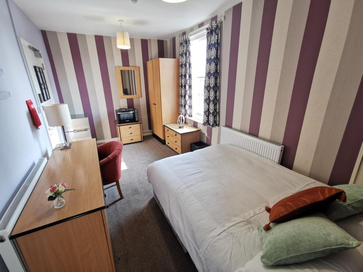 Aspire 860 Hotel Colchester Buitenkant foto
